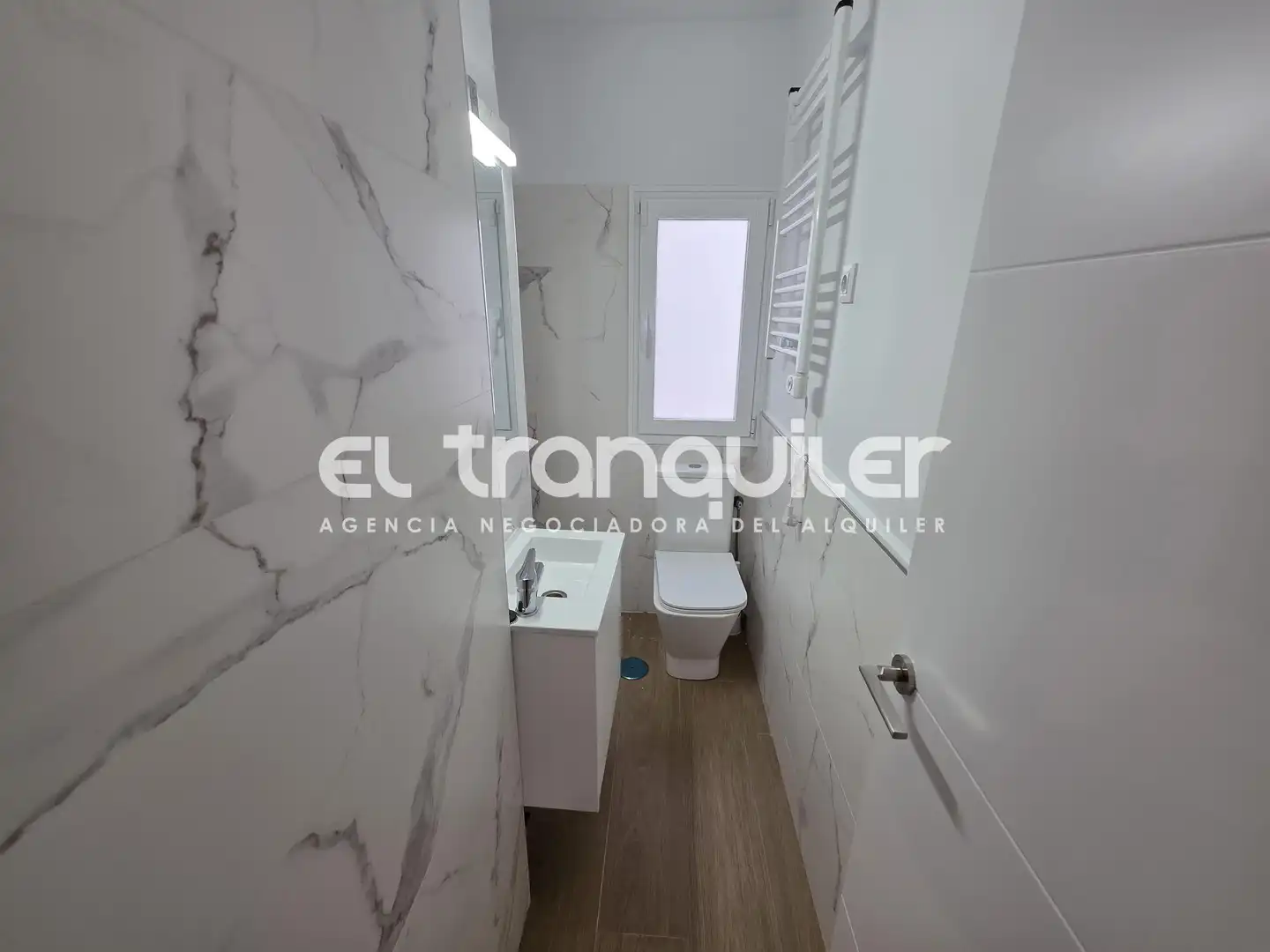 Baño de Piso en venta en Madrid con Terraza y Lavadora
