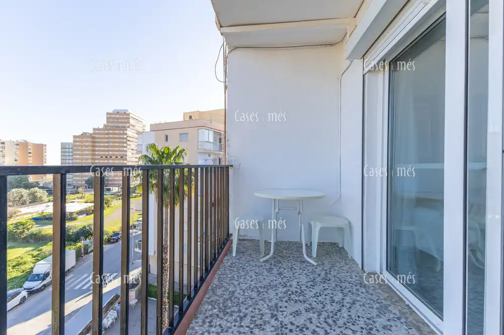 Habitación de Apartamento en venta en La Pobla de Farnals con Terraza, Amueblado y Piscina comunitaria