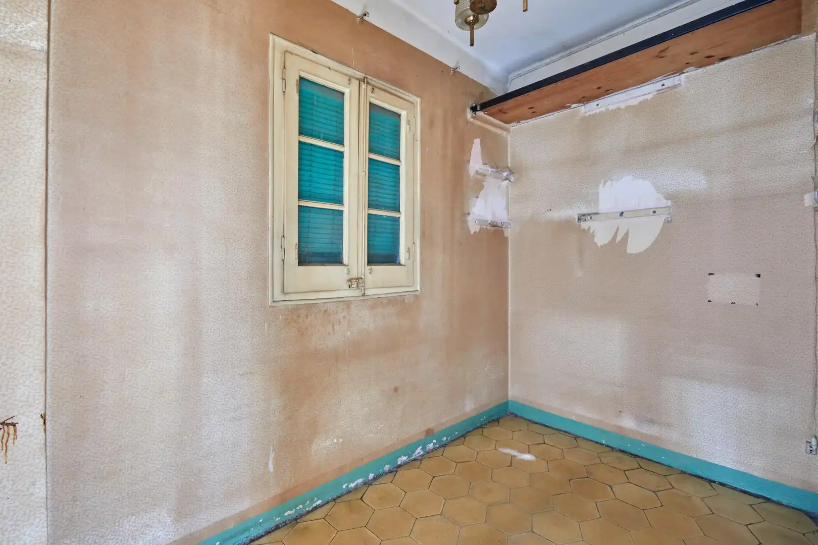 Habitación de Piso en venta en Barcelona con Balcón y Alarma