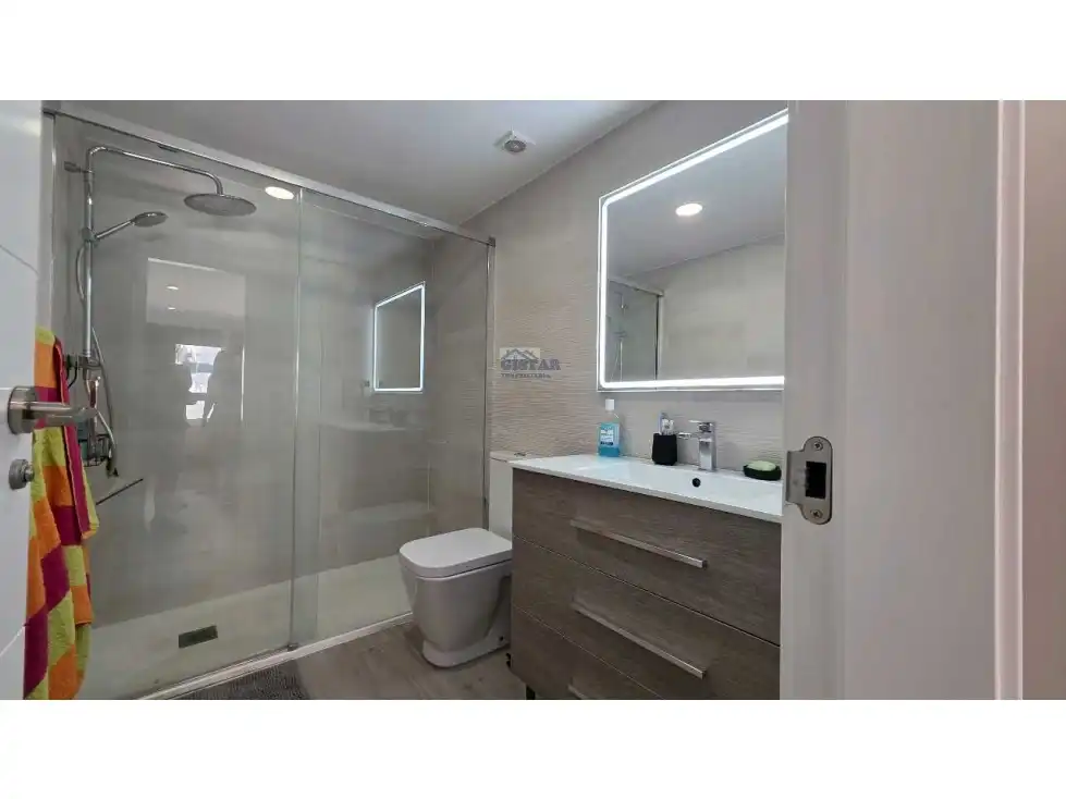 Baño de Apartamento en venta en Dénia con Aire acondicionado, Calefacción y Terraza