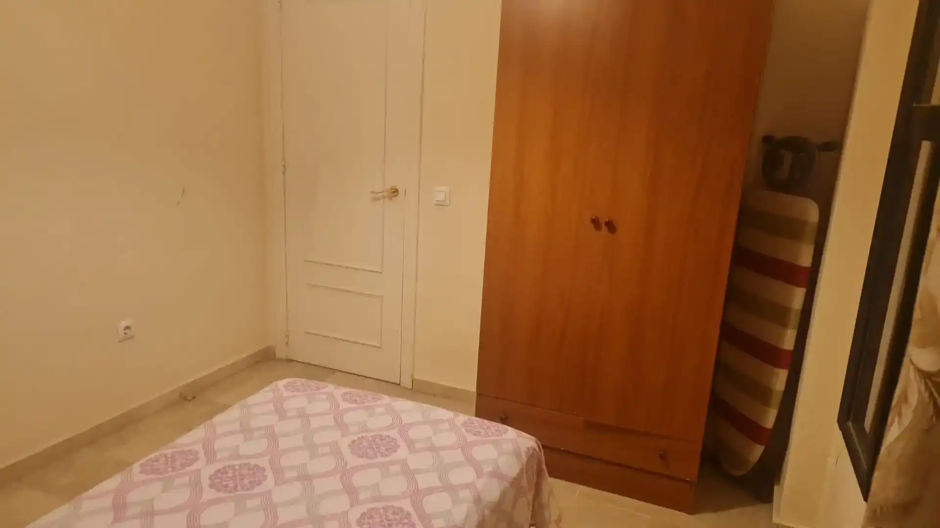 Habitación de Estudio para compartir en Zona Universitaria 