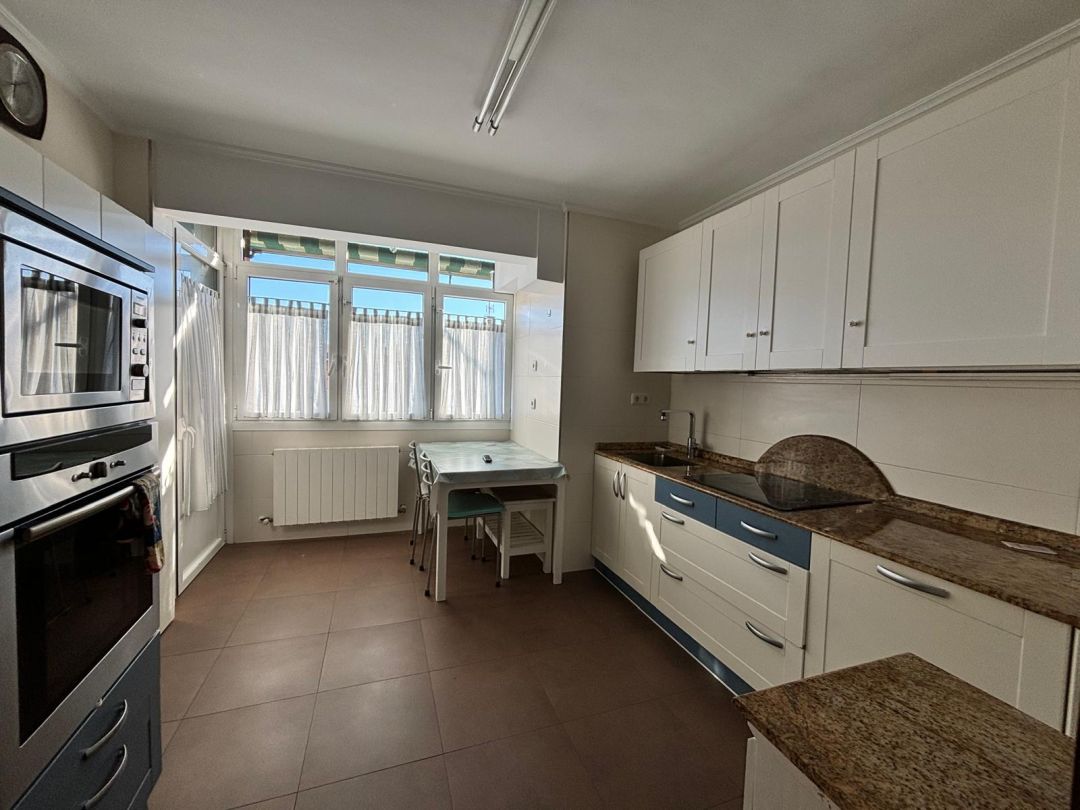 Kitchen of Flat to rent in Sopelana  with Heating, Terrace and Swimming Pool