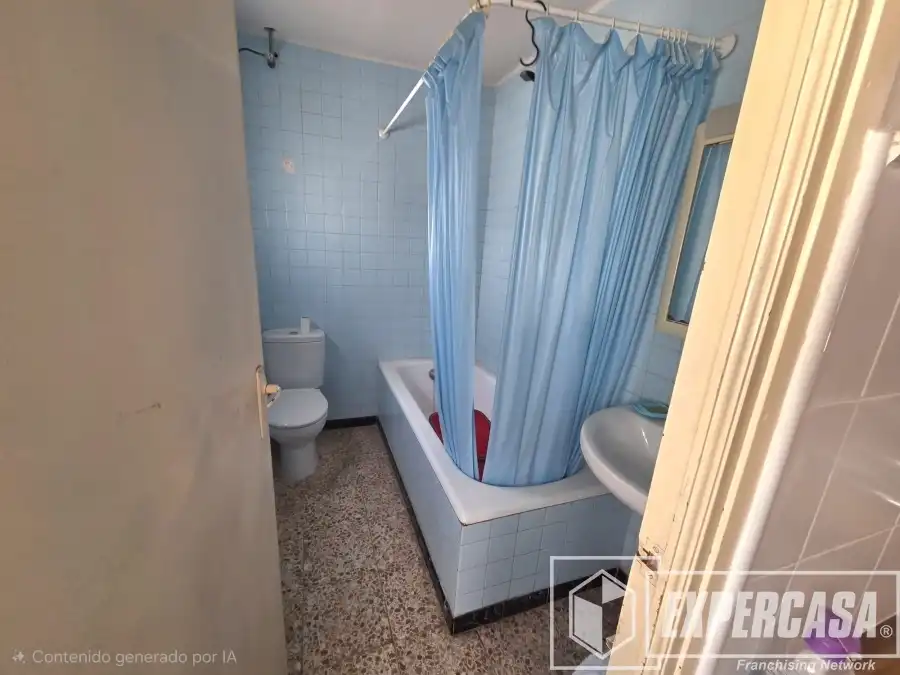 Business premises for sale in Casc Urbà, imagen 8