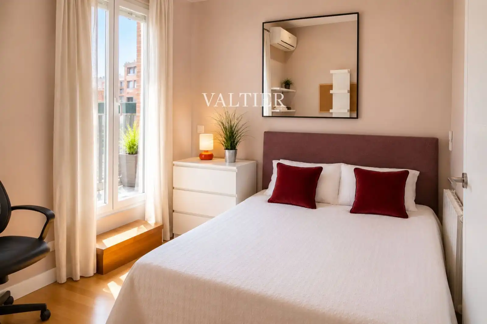 Habitación de Ático de alquiler en Madrid con Aire acondicionado, Terraza y Amueblado