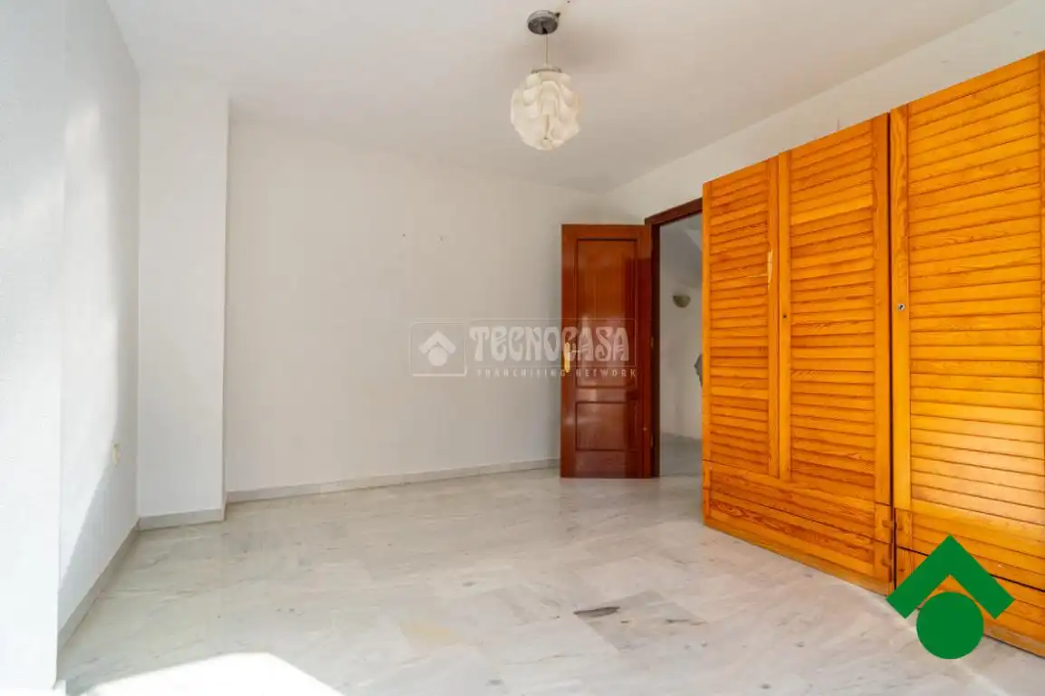 Habitación de Casa adosada en venta en Maracena con Aire acondicionado, Calefacción y Terraza