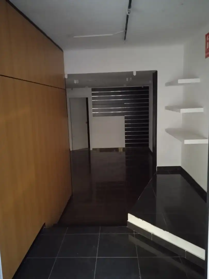 Local comercial en venda a La Roureda, imagen 18