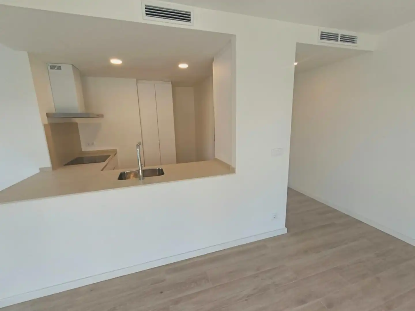 Piso con terraza en venta en Carrer dels Xicots de Vilafranca, imagen 2