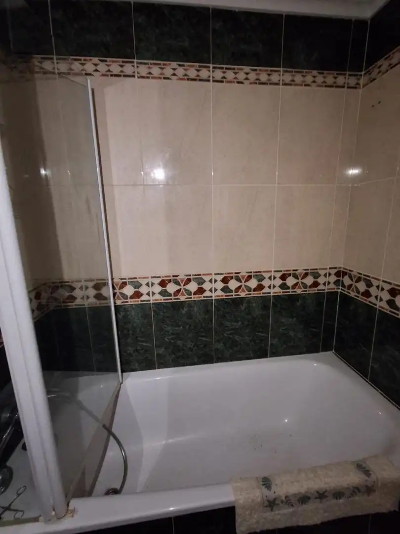 Baño de Piso en venta en Tudela de Duero con Calefacción, Trastero y Balcón
