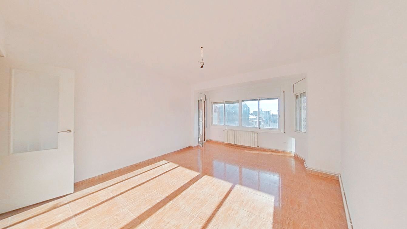 Sala d'estar de Pis en venda en Castellar del Vallès amb Calefacció, Terrassa i Forn