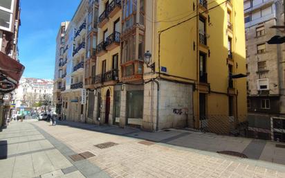 Vista exterior de Local en venda en Santander