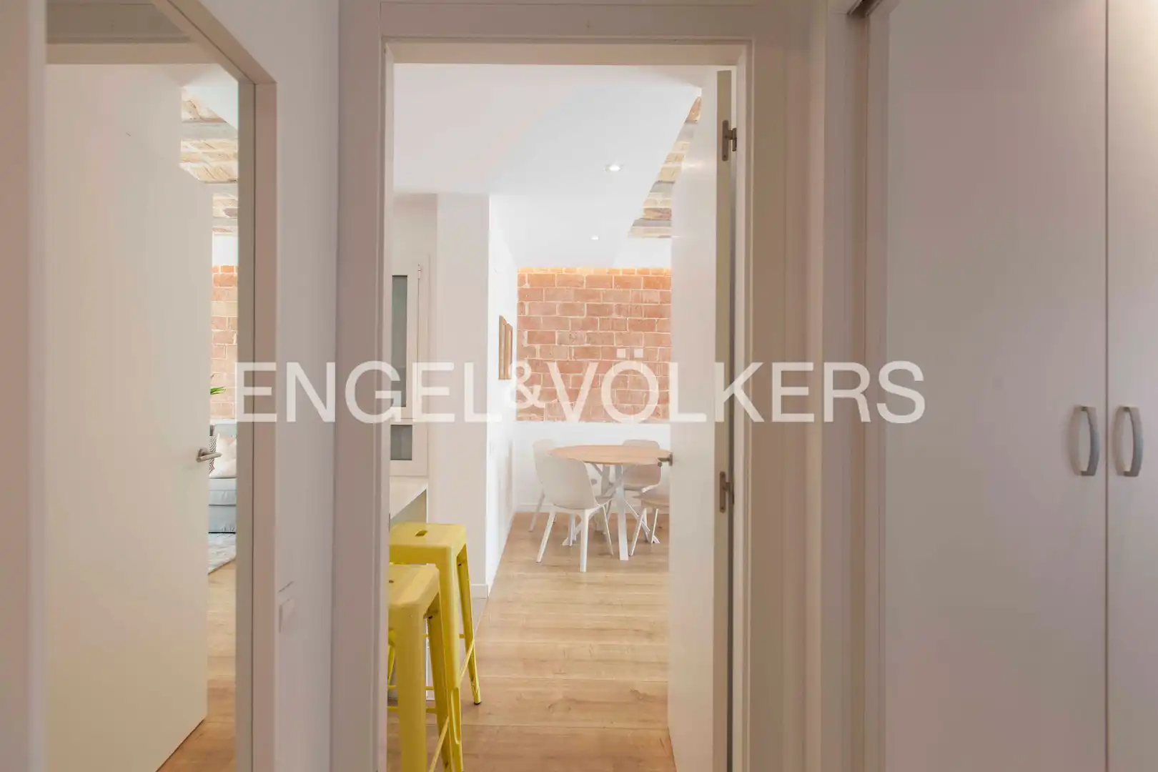 Flat for sale in Barcelona  with Air Conditioner, Heating and Parquet flooring