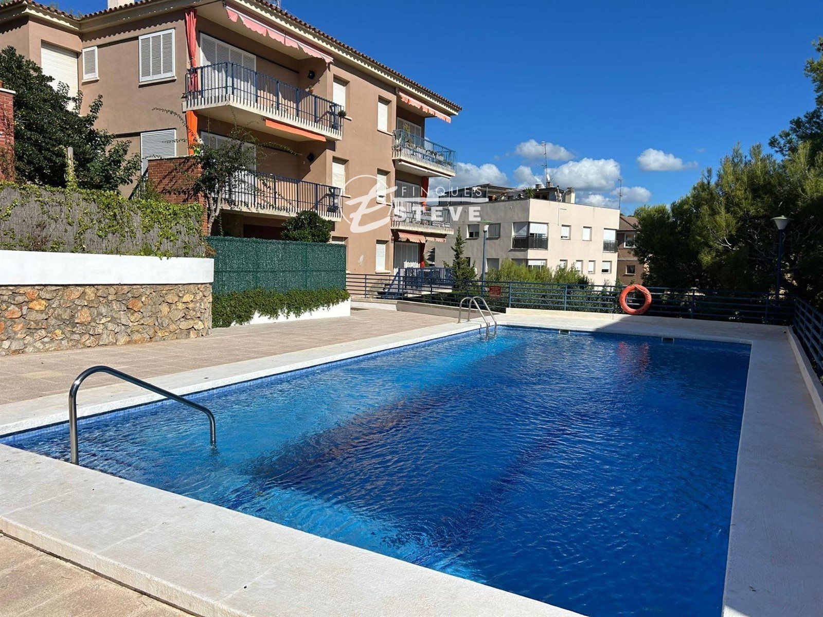 Piscina de Dúplex en venta en Calafell con Terraza, Trastero y Piscina