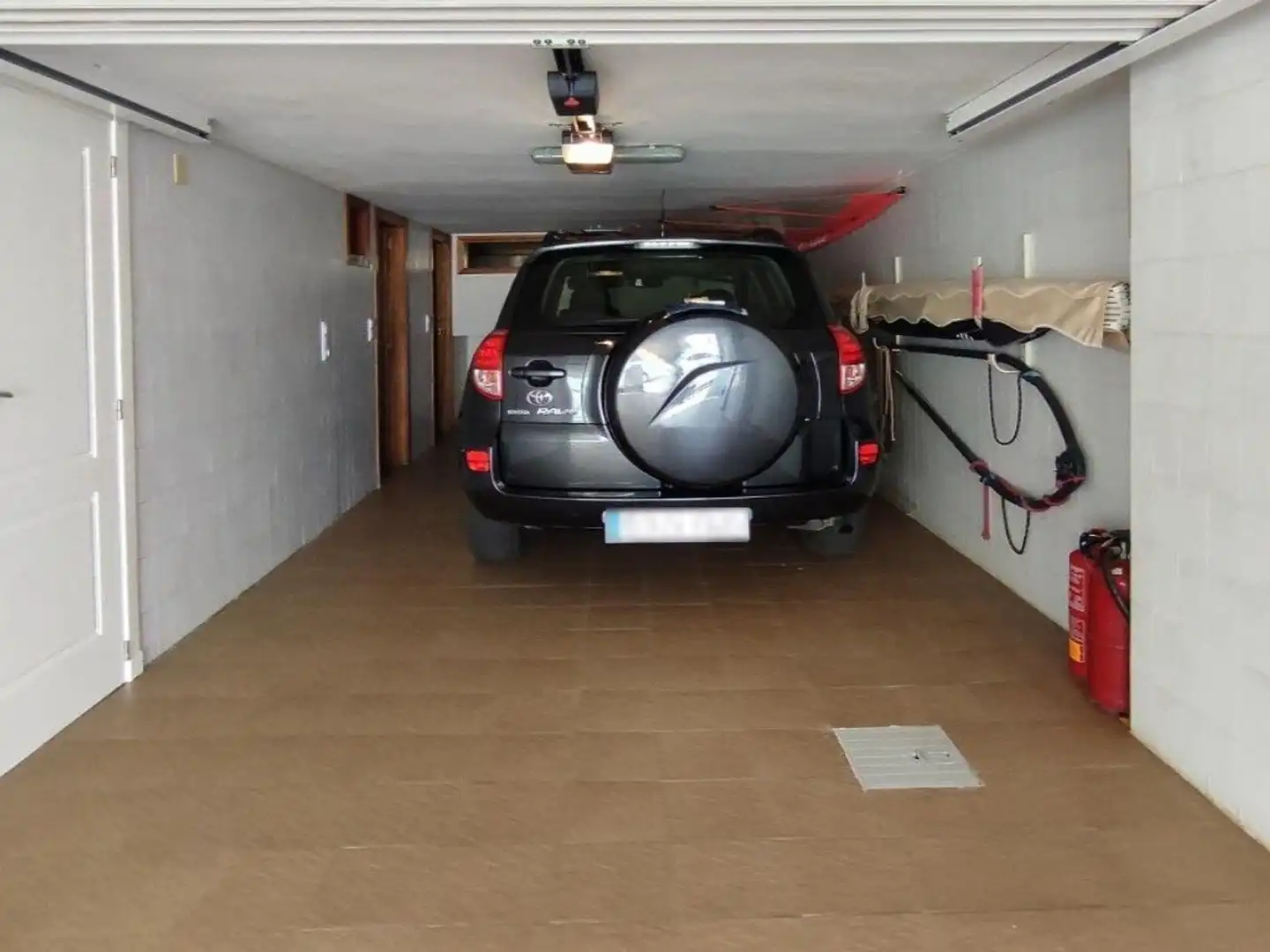 Parking de Casa adosada en venta en El Puig de Santa Maria con Aire acondicionado, Calefacción y Jardín privado
