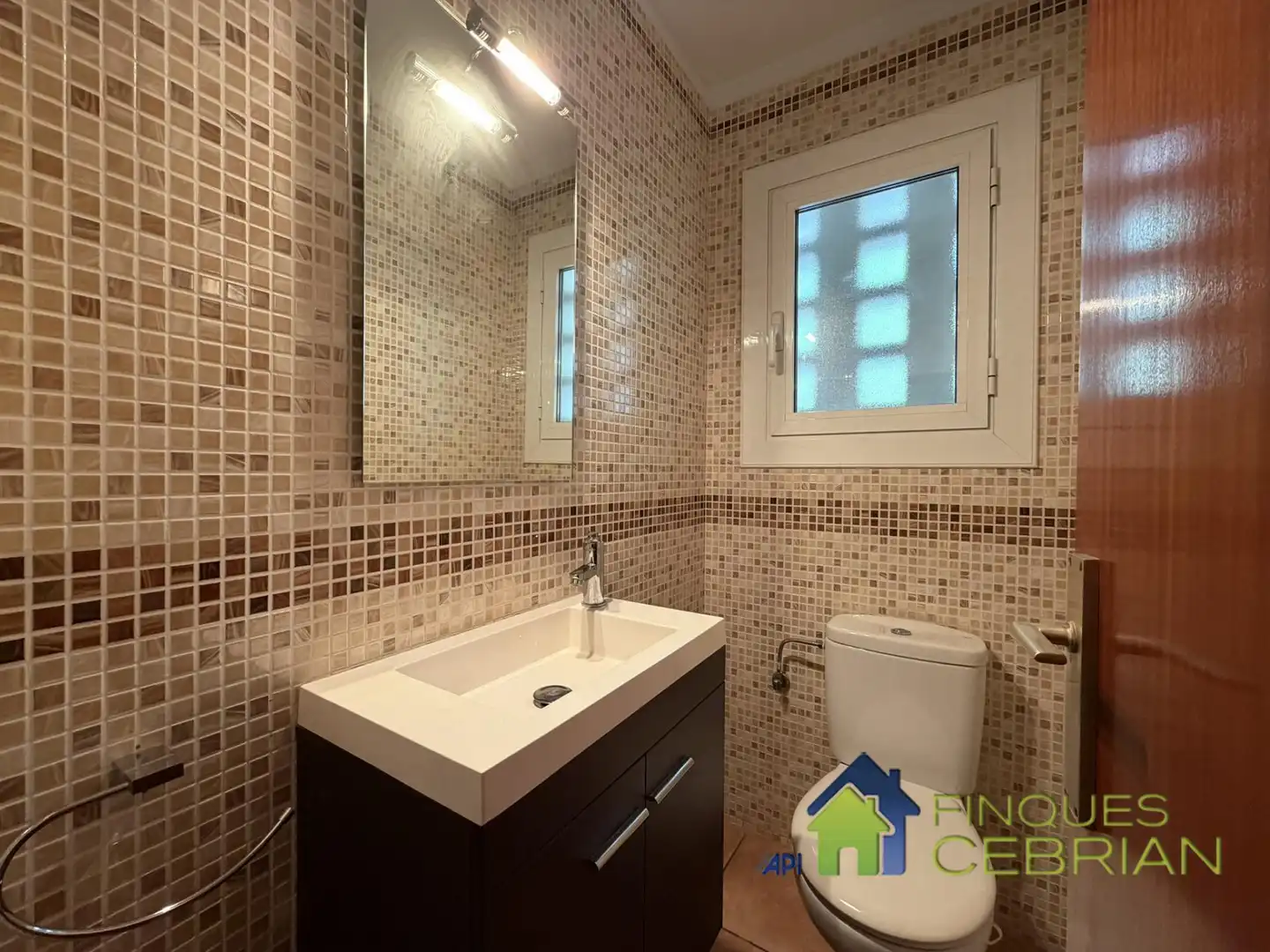Baño de Casa adosada de alquiler en Alella con Calefacción, Jardín privado y Terraza