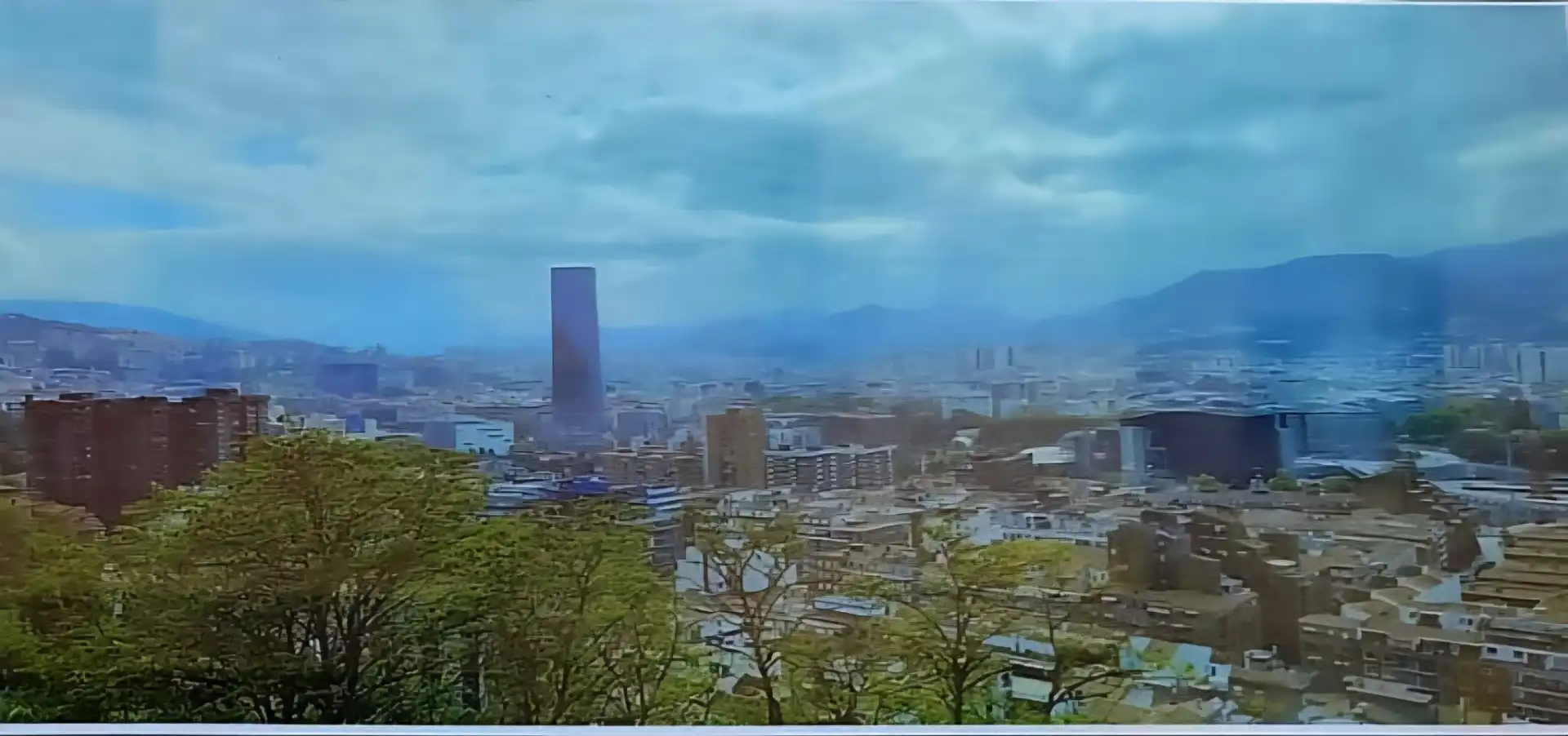 Vista exterior de Pis en venda en Bilbao  amb Calefacció, Parquet i Terrassa