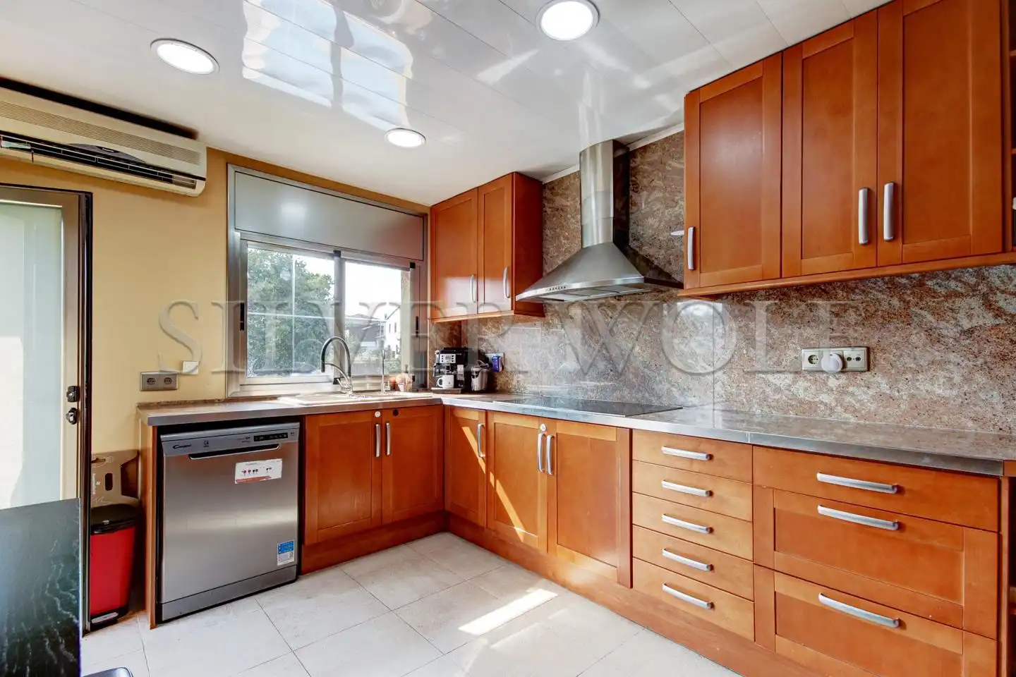 Kitchen of Houses for sale in Santa Eulàlia de Ronçana  with Air Conditioner, Heating and Private garden