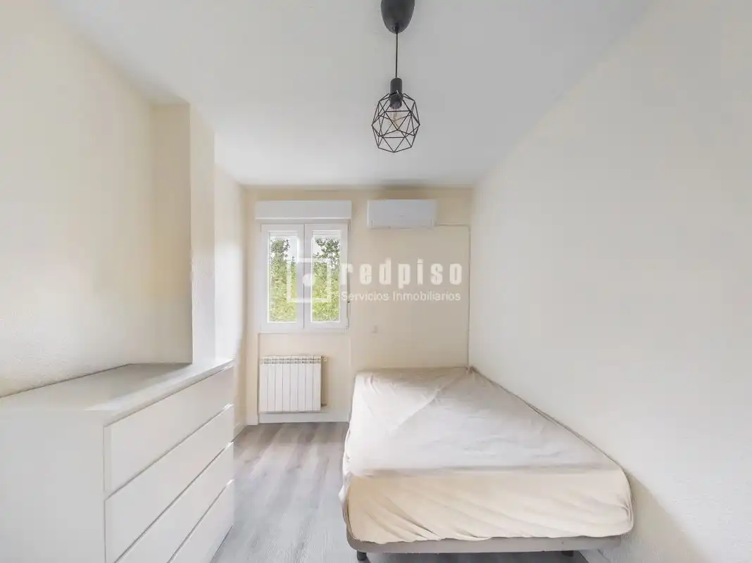Habitación de Piso en venta en Rivas-Vaciamadrid con Aire acondicionado, Calefacción y Jardín privado