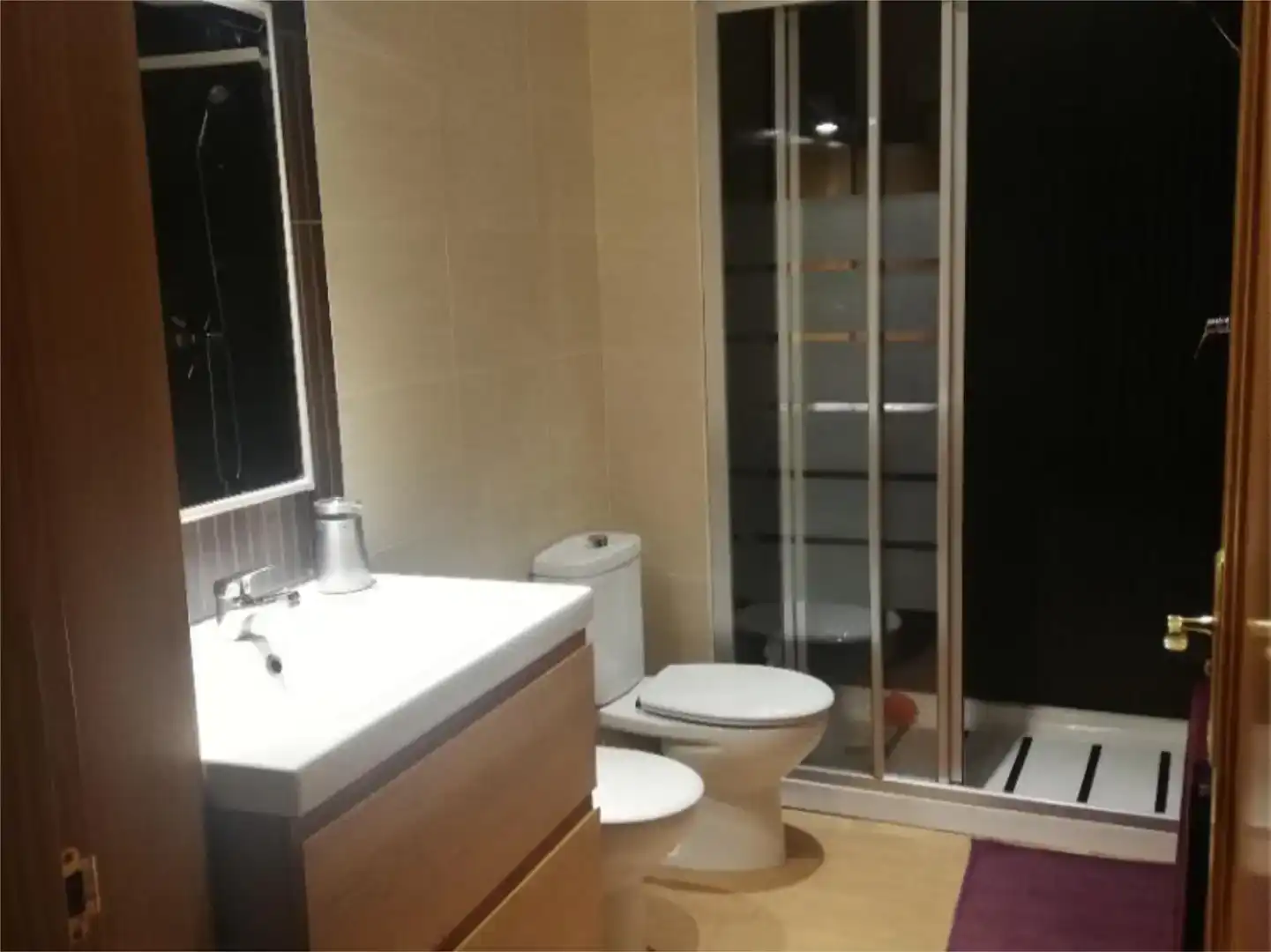 Baño de Piso en venta en Villa del Campo con Aire acondicionado, Jardín privado y Amueblado