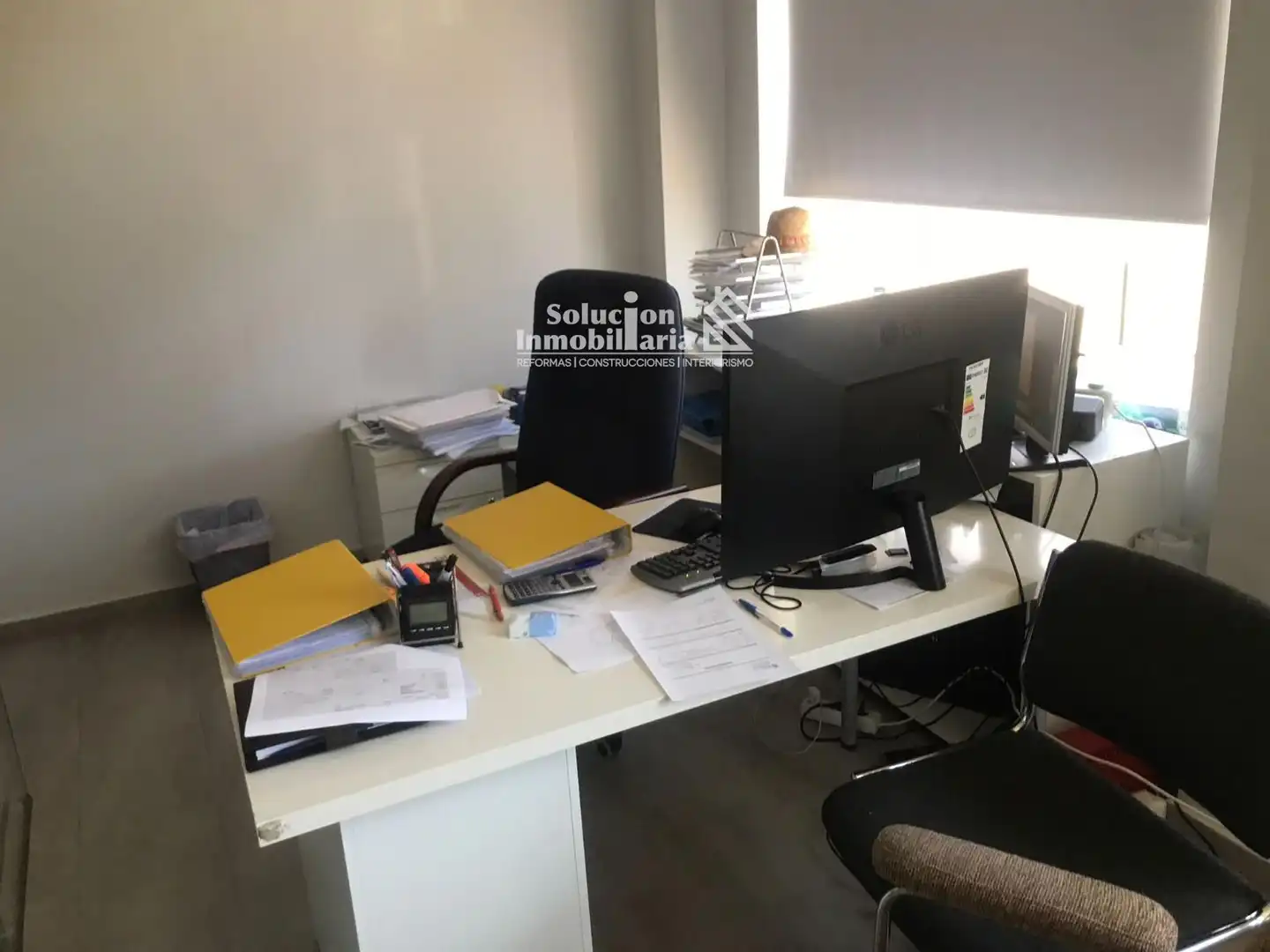 Büro zur Miete in Salamanca mit Klimaanlage, Heizung und Möbliert