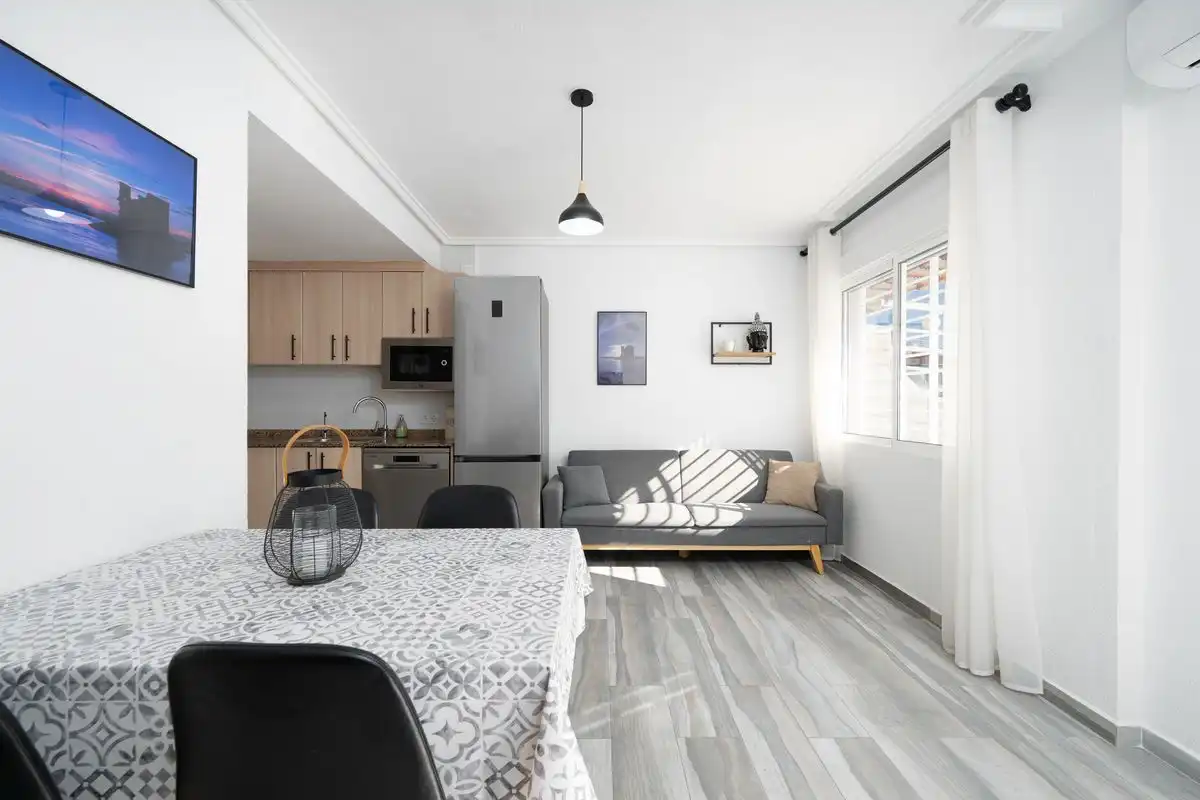 Casa pareada con terraza en venta en Calle Biar, imagen 4