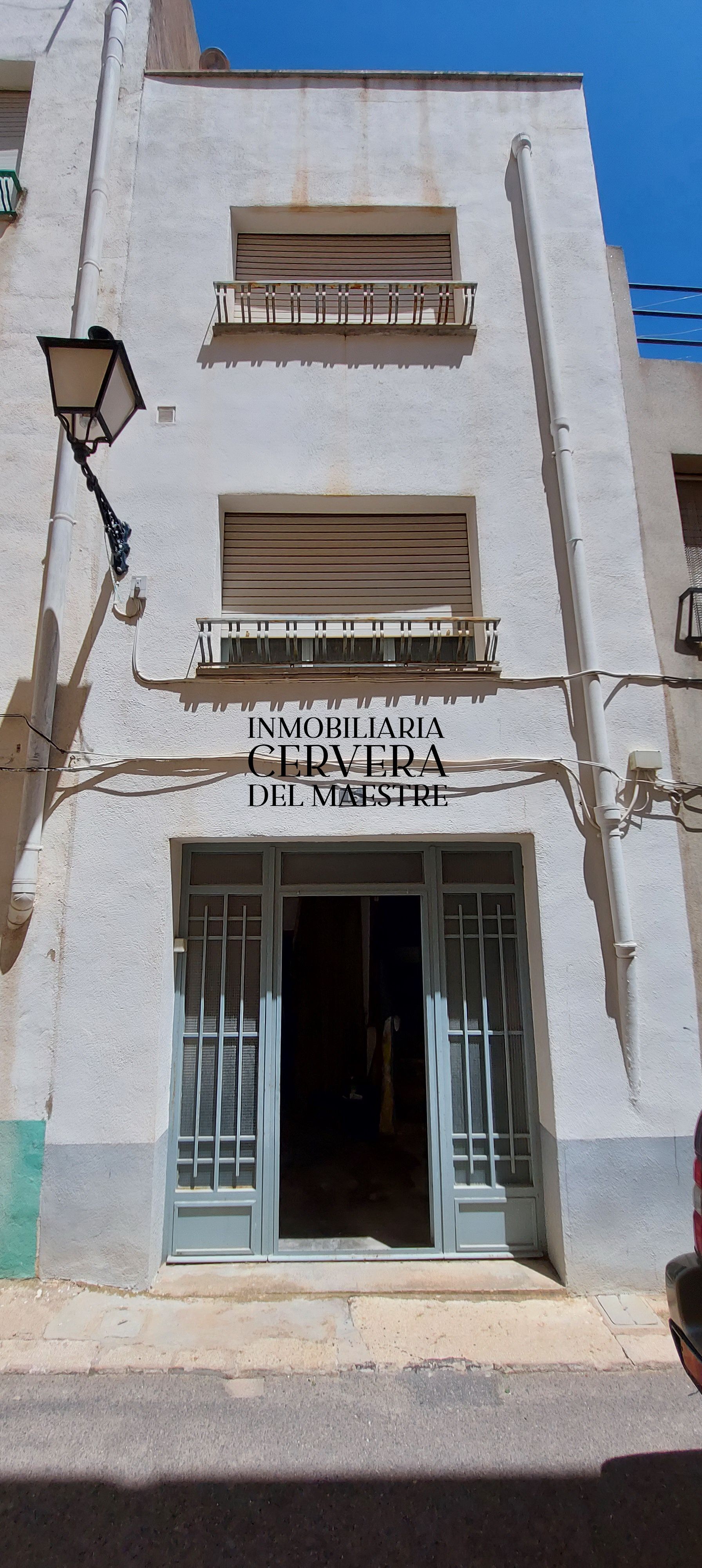 Vista exterior de Casa adosada en venda en Xert / Chert amb Terrassa