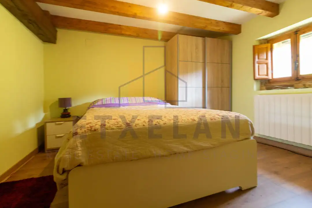 Habitación de Finca rústica en venta en Orozko con Calefacción, Jardín privado y Piscina