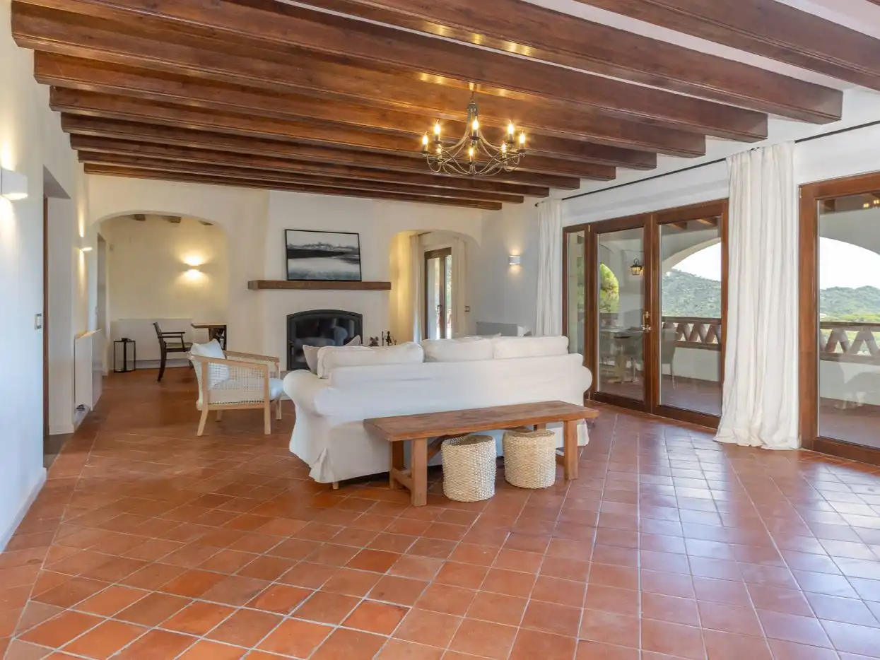 Maison rustique avec piscine à louer à GI-682 1, imagen 3