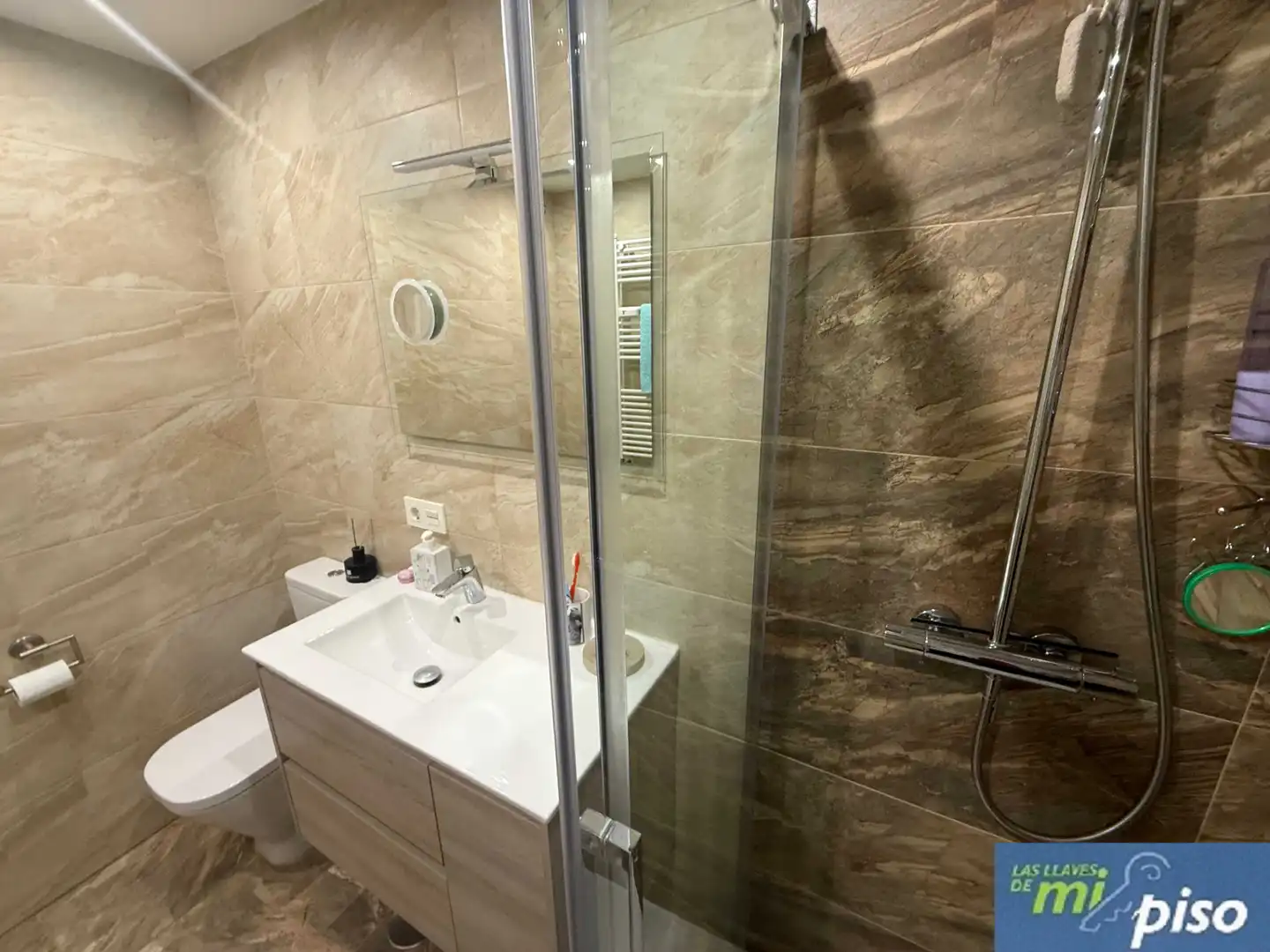 Baño de Piso en venta en Valladolid con Calefacción, Parquet y Terraza