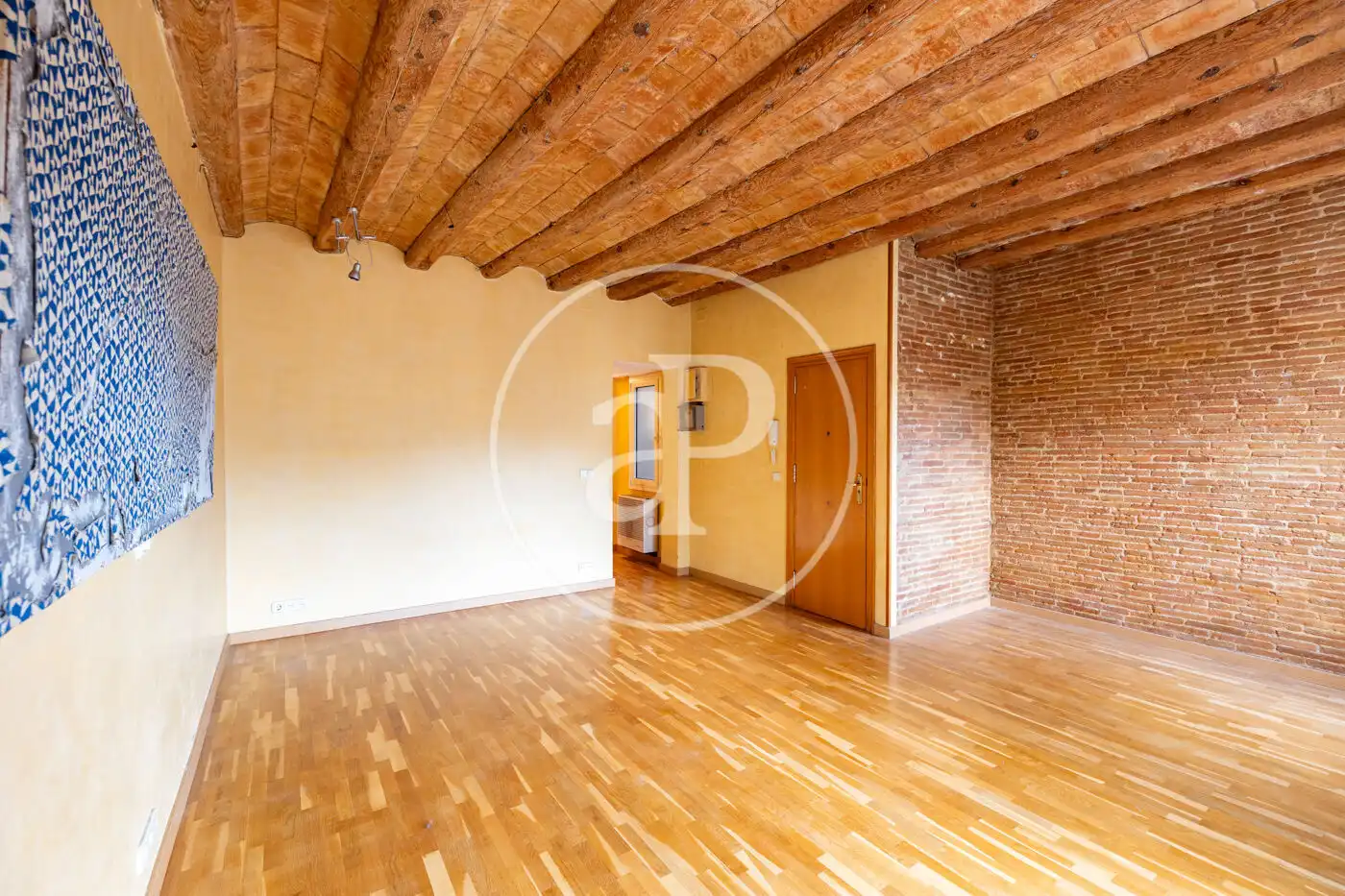 Sala d'estar de Pis en venda en Barcelona amb Calefacció i Balcó
