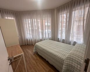 Dormitori de Pis de lloguer en Cuenca Capital amb Calefacció i Moblat