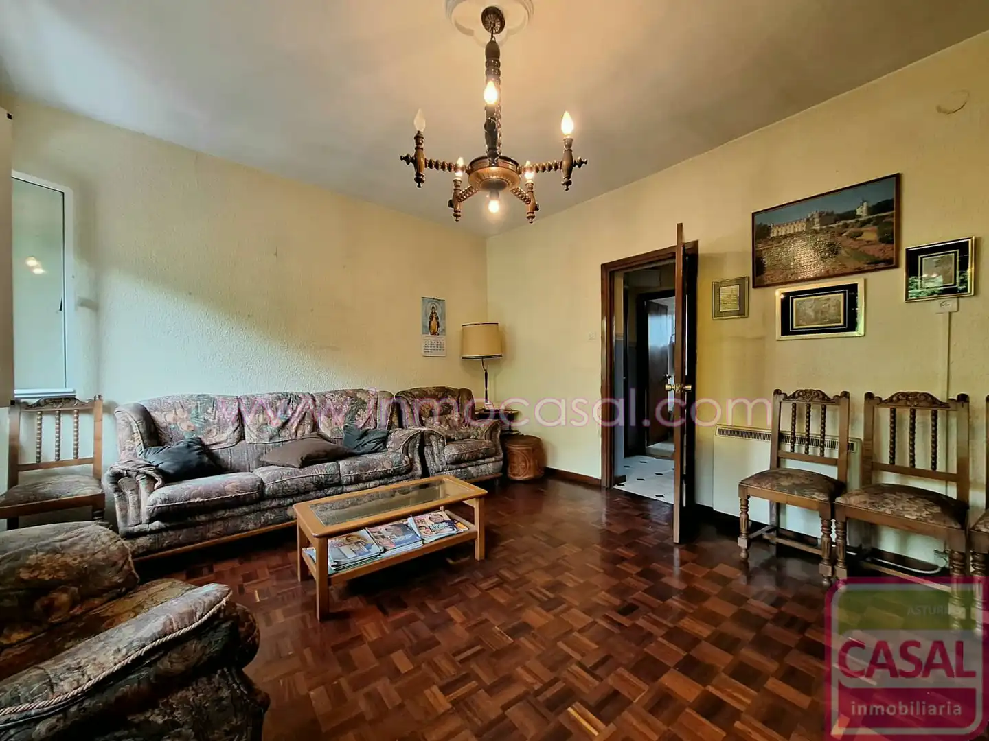 Sala de estar de Piso en venta en Mieres (Asturias) con Calefacción y Amueblado