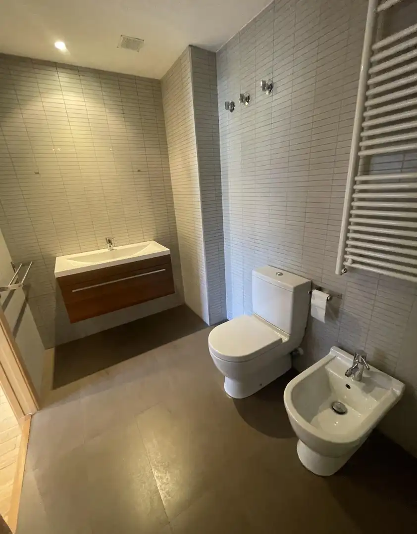 Baño de Piso en venta en Igualada con Calefacción y Jardín privado