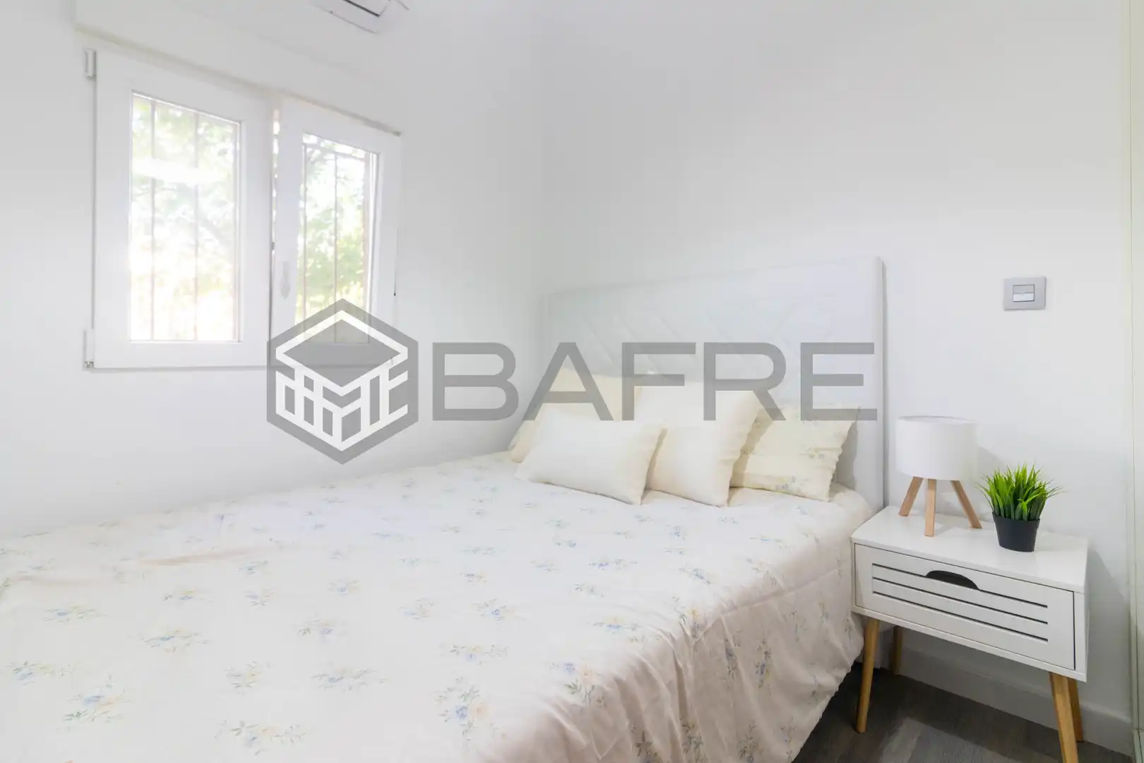 Schlafzimmer von Wohnung zum Verkauf in Madrid mit Klimaanlage und Heizung