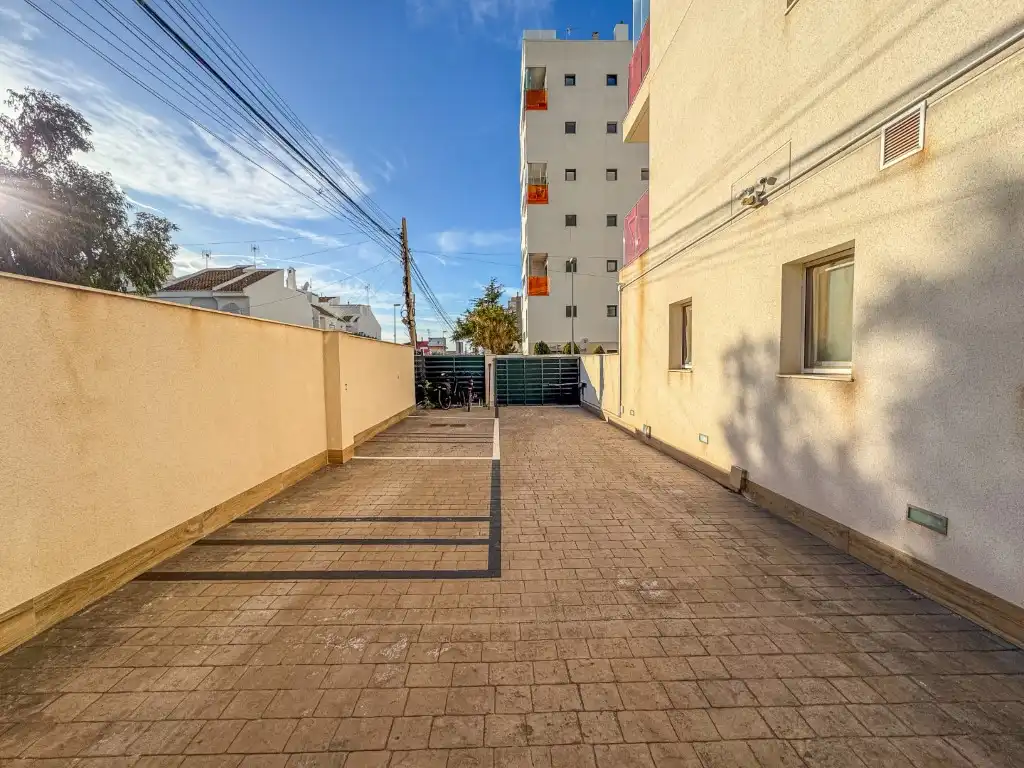 Apartamento con terraza en venta en Calle de los Hermanos Parodi, imagen 19
