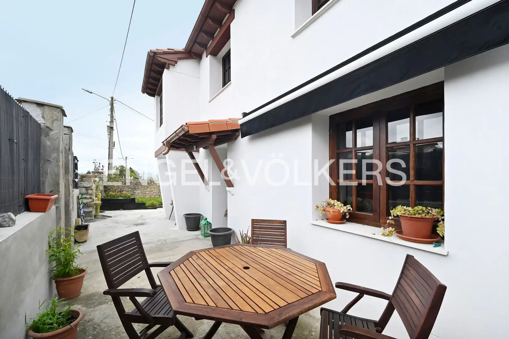 Vista exterior de Casa o chalet en venta en Suances con Calefacción y Jardín privado