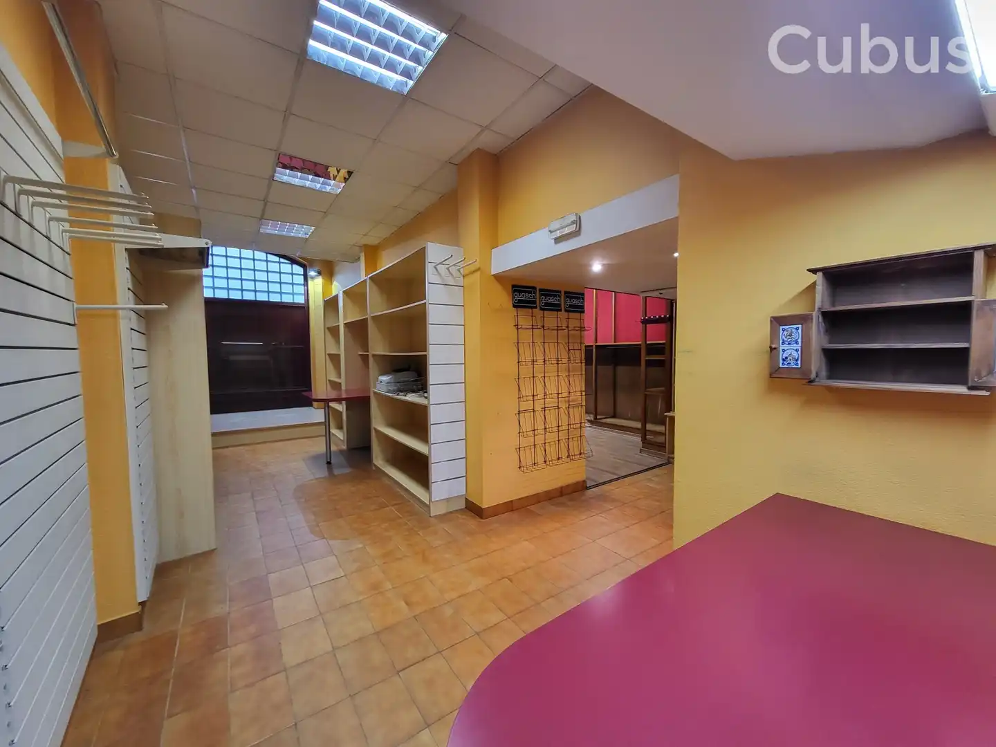 Business premises to rent in Olot, imagen 4
