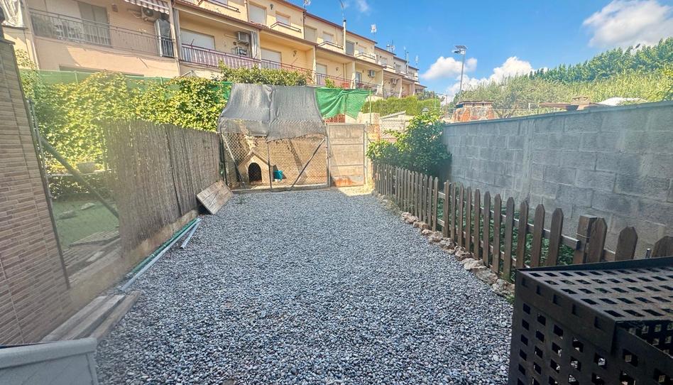 Foto 1 de Casa adosada en venta en Passeig de L'estació, Sant Esteve Sesrovires, Barcelona