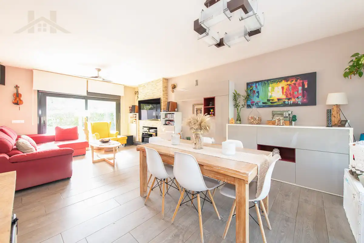 Comedor de Casa adosada en venta en Arganda del Rey con Calefacción, Jardín privado y Trastero