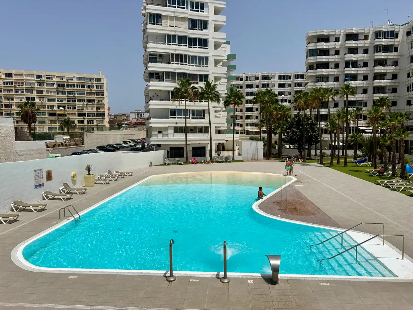 Piscina de Piso de alquiler en San Bartolomé de Tirajana con Amueblado, Lavadora y Microondas