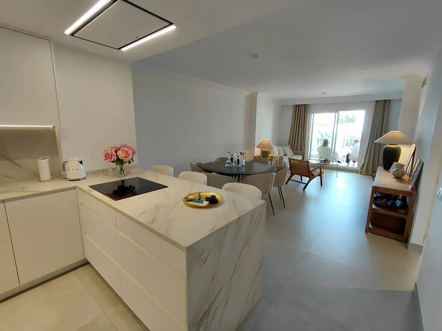 Apartamento con piscina en venta en Milla de Oro, imagen 3