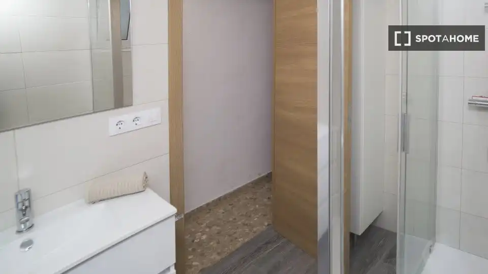 Habitación en El Cabanyal - El Canyamelar