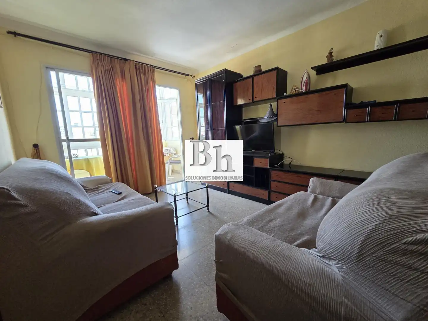 Sala de estar de Piso de alquiler en Málaga con Terraza y Amueblado