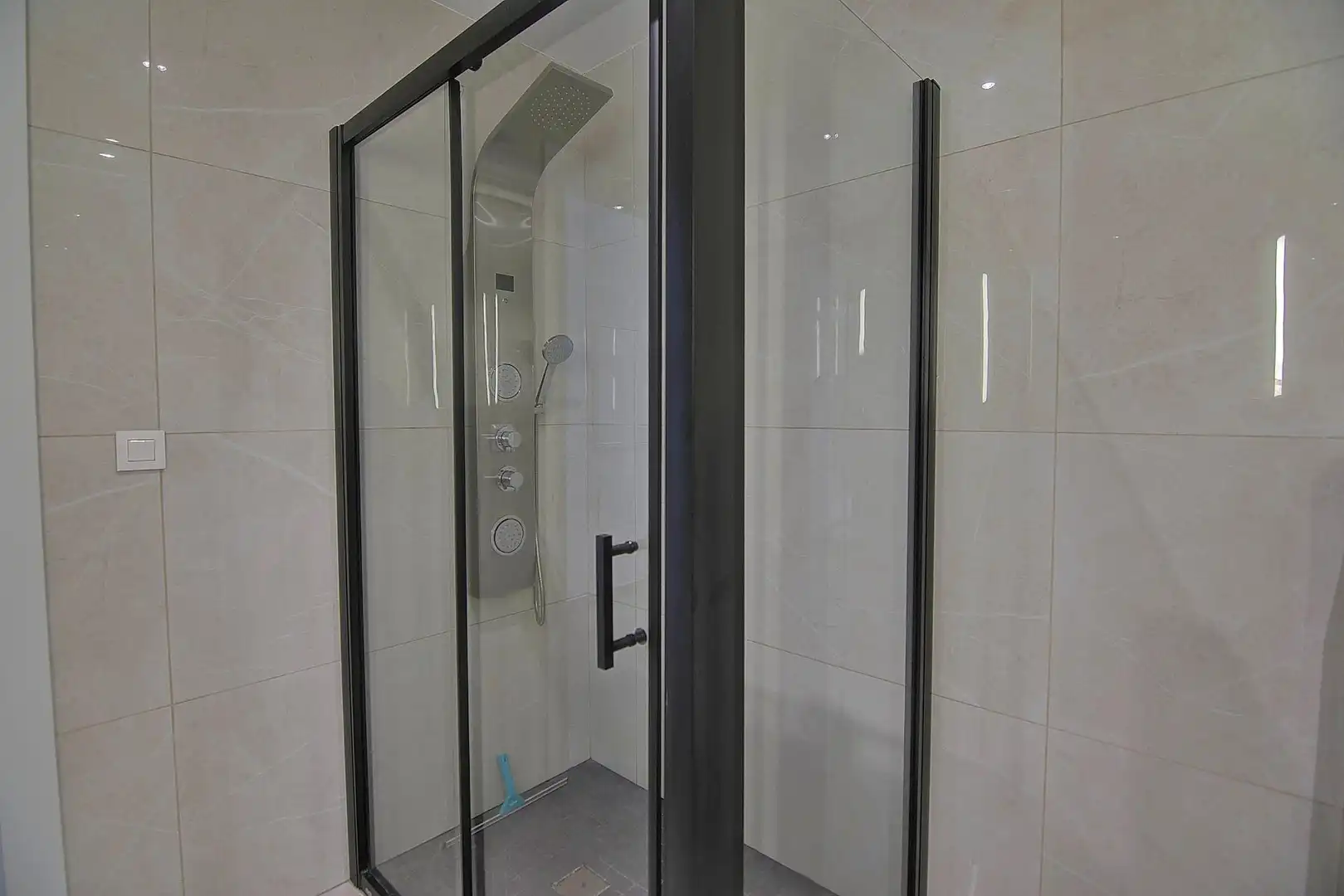 Villa con piscina in vendita a Golf Bahía, imagen 43