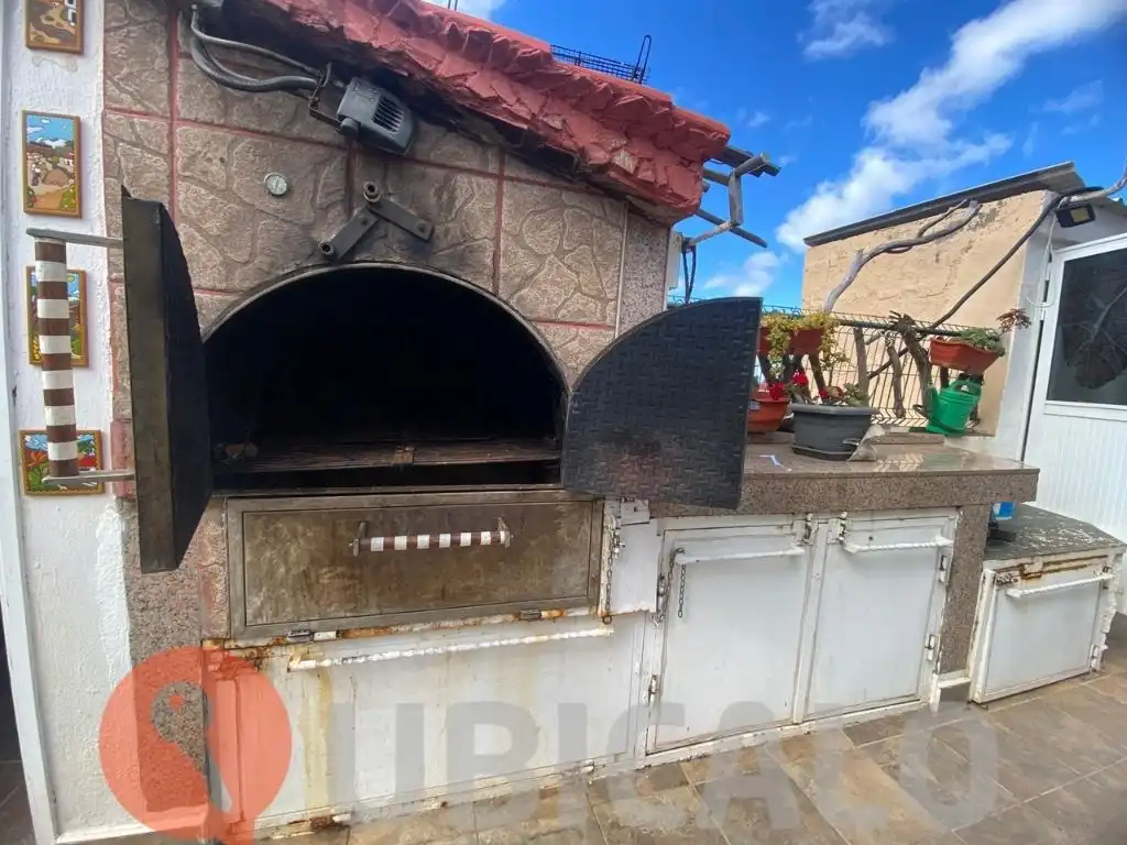 Casa adosada en venta en San Cristóbal de la Laguna con Terraza, Trastero y Amueblado