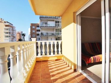 Mini appartamento con balcone in affitto a Calle INGENIERO JUAN GARCIA