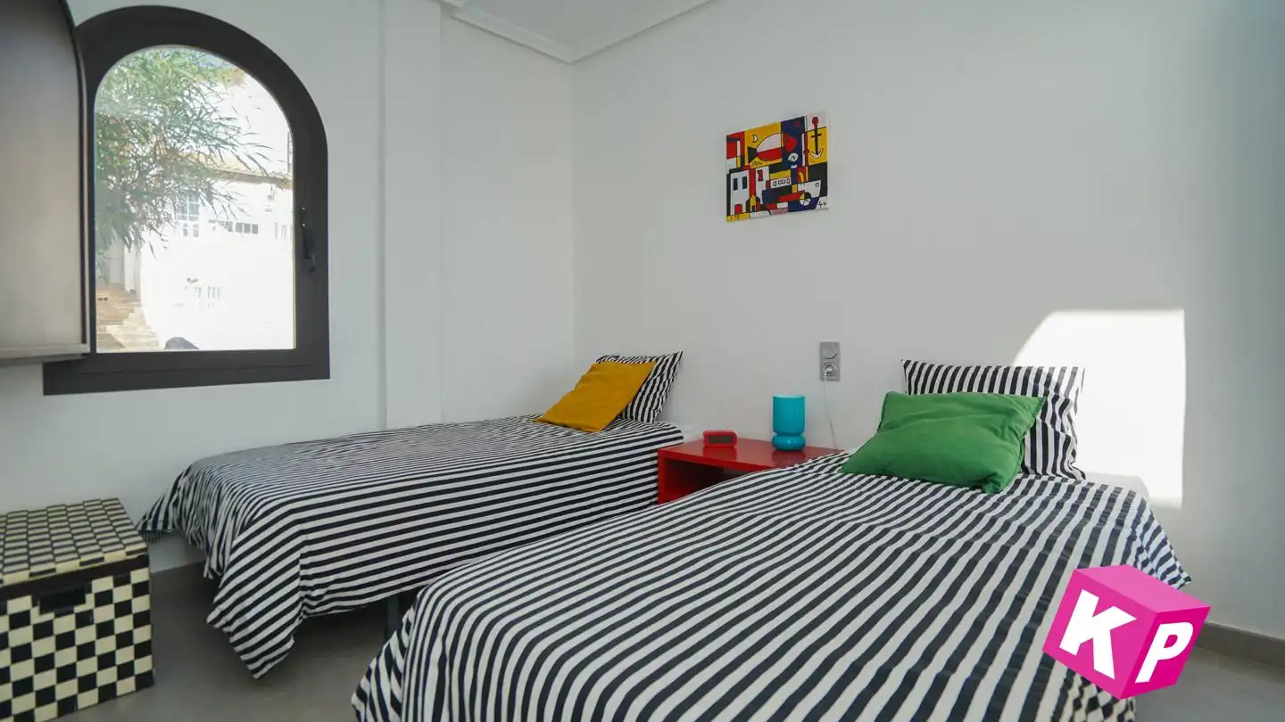Dormitori de Casa o xalet en venda en Santa Pola amb Jardí privat, Terrassa i Traster