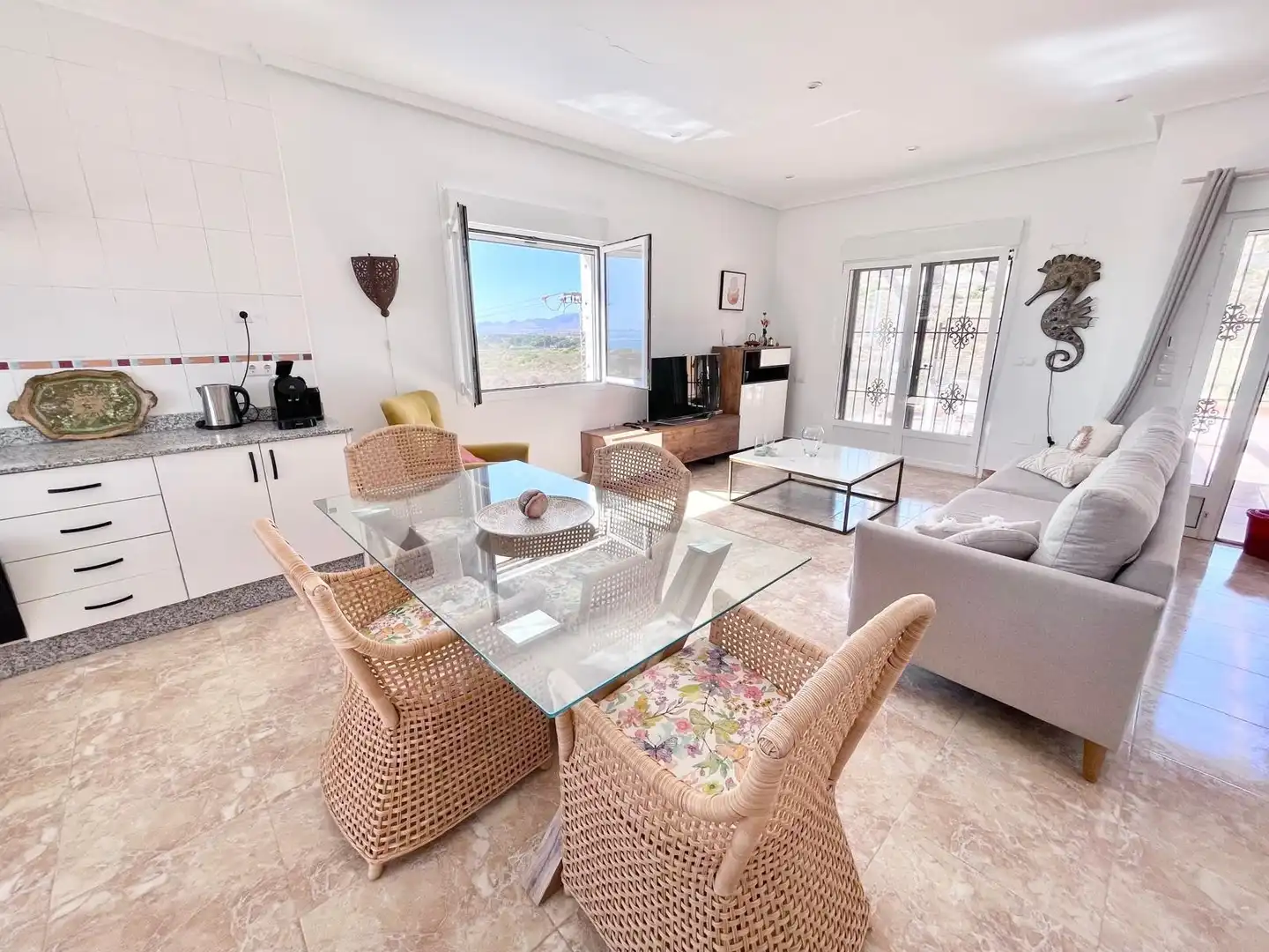 Sala de estar de Casa o chalet de alquiler en Cartagena con Aire acondicionado, Terraza y Amueblado