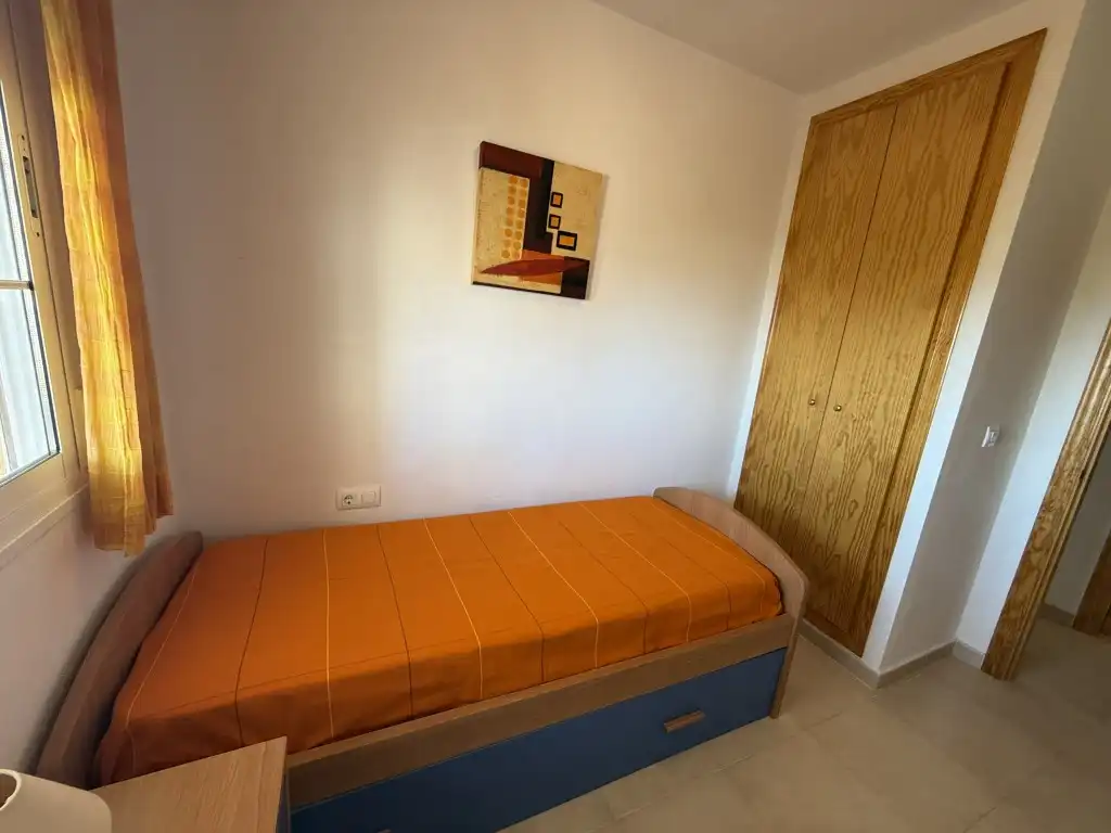 Habitación de Apartamento en venta en La Manga del Mar Menor con Piscina