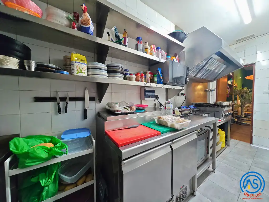 Cocina de Local en traspaso en Zaragoza con Aire acondicionado, Calefacción y Parquet