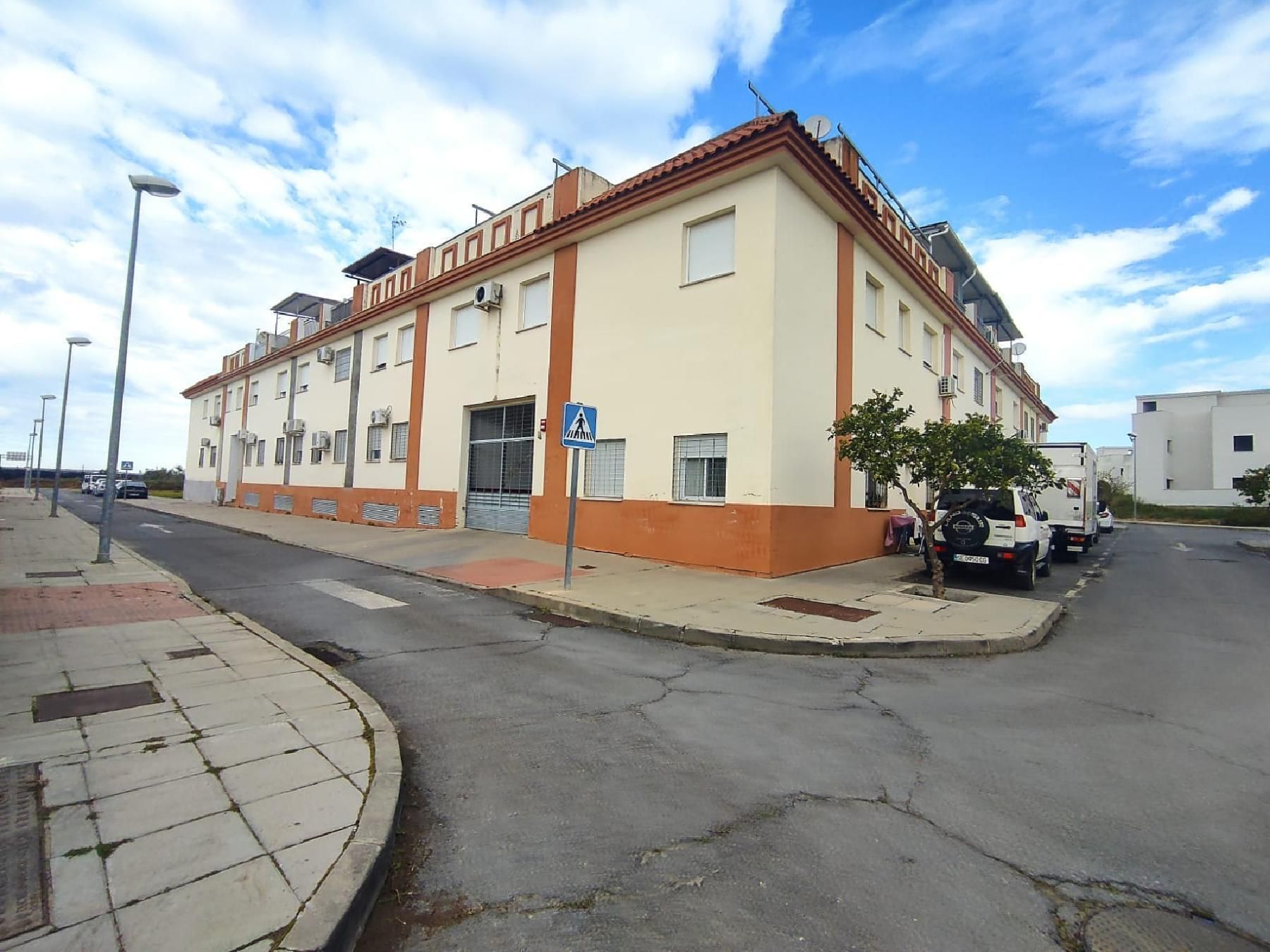 Exterior view of Flat for sale in Pilas